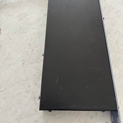 dbx DriveRack 220i System Processor with AFS Advanced Feedback Suppression 2010s - Black image 5
