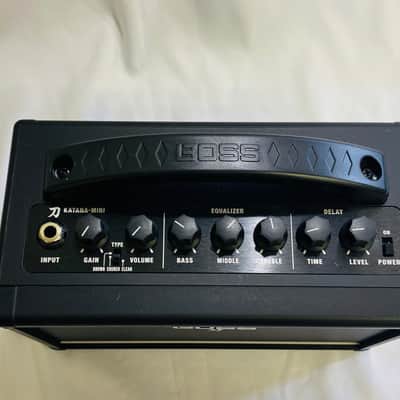 BOSS KATANA-MINI Mini Guitar Amp, Battery-Powered image 6
