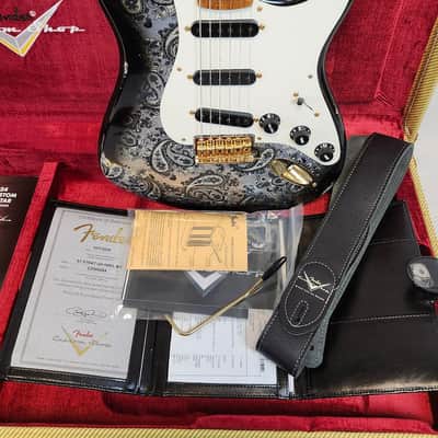 Fender Custom Shop 1957 Stratocaster, Time Machine Series, Heavy Relic, Gold Hardware, Black Paisley, w/HSC image 2