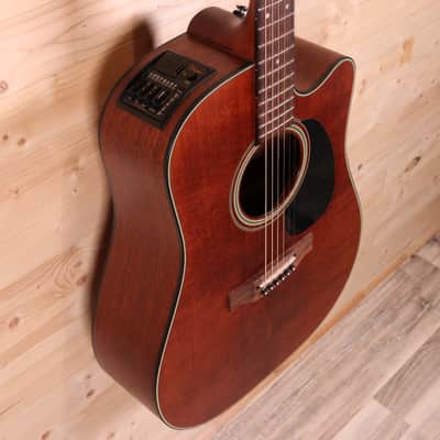 Takamine EF340SC GN Solid Cedar Top / Layered Mahogany Dreadnought Acoustic-Electric Guitar Bild 3