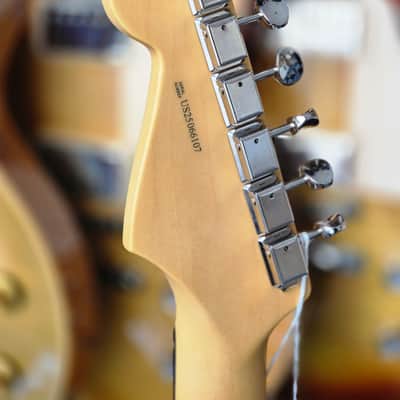 Fender American Professional Classic Stratocaster 2025 - Faded Sherwood Green Metallic image 8
