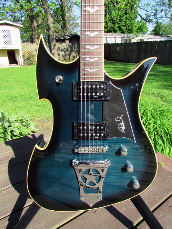ワッシユバーンps600kissポールスタンレーシグネーチャーモデル Washburn PS600 Blue Burst Paul Stanley Signature KISS | Reverb