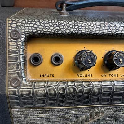 Selmer Futurama Corvette 1965 - Faux crocodile skin image 6