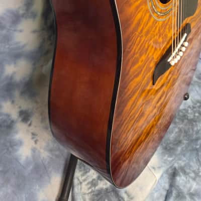 2002 Oscar Schmidt by Washburn OG2QHS Foto Flame Quilted Top Dreadnought Acoustic Guitar New Strings Pro Setup Roadrunner Gigbag image 5