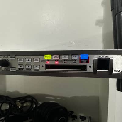 Roland Fantom-XR Rackmount Synthesizer Module 2004 - 2010 - Silver Bild 2