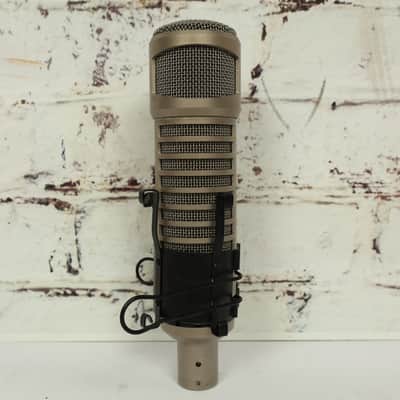Electro-Voice RE27N/D Cardioid Dynamic Broadcast Microphone W/ Mic Stand/Clip image 2