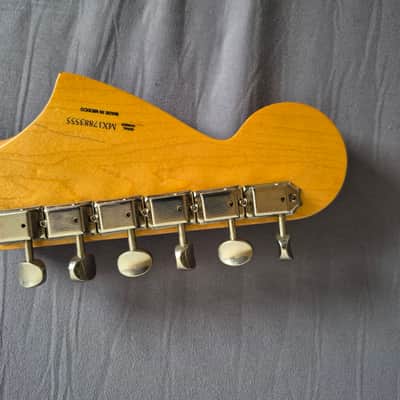 Fender Classic Player Jaguar Special with Rosewood Fretboard 2009 - 2017 - Candy Apple Red image 5