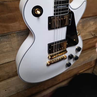 Gibson Custom Les Paul Custom Electric Guitar - Alpine White image 4