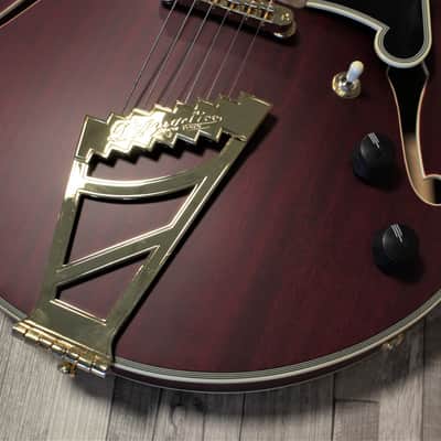 D'Angelico Deluxe SS  Satin Trans Wine image 6