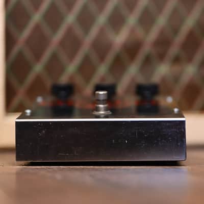 Electro-Harmonix Big Muff Pi V4 from 1977 in Silver image 4