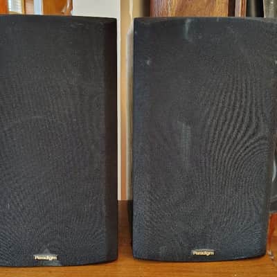 Paradigm Titan bookshelf speakers in excellent condition - 1980's image 1