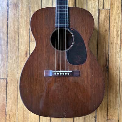 1957 Martin 00-17 Mahogany Acoustic Guitar w/ Chipboard Case image 2