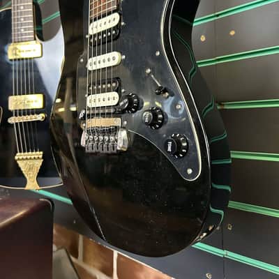 Fret King Super-Matic Gloss Black Electric Guitar image 5