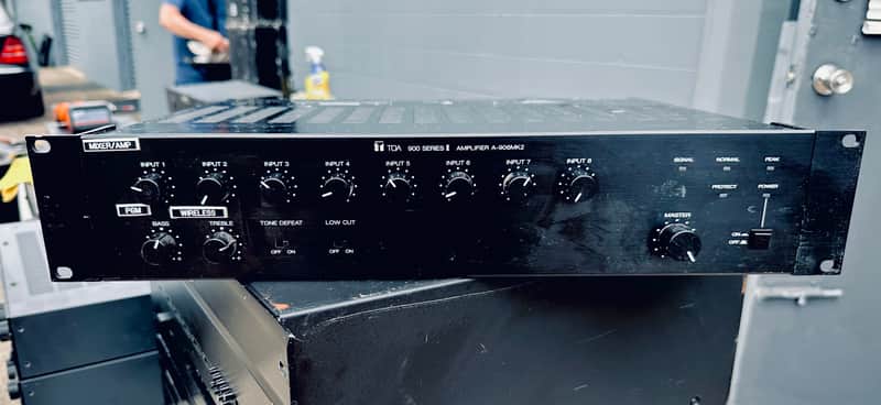 Toa 900 Series 2 Amplifier image 1