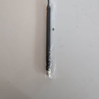 Shure UA8 1/2 Wave Omnidirectional Antenna (470-530 MHz) 2010s - Black image 1