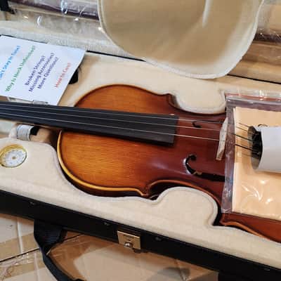 Cecilio 4/4 Advanced to Professional Level Violin Featuring Aged 7 Years+ Select Solid Spruce Top Highly Flamed One-Piece Maple Back and Sides, Real Ebony Components, Brazilwood Bows, Hand-Rubbed... image 8