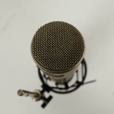 Electro-Voice RE27N/D Cardioid Dynamic Broadcast Microphone W/ Suspension Mount image 4