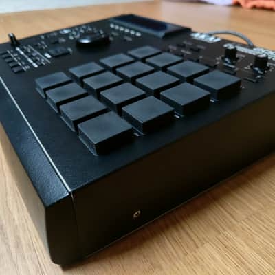 Akai MPC2000XL MIDI Production Center 2000 - 2005 - Grey image 7