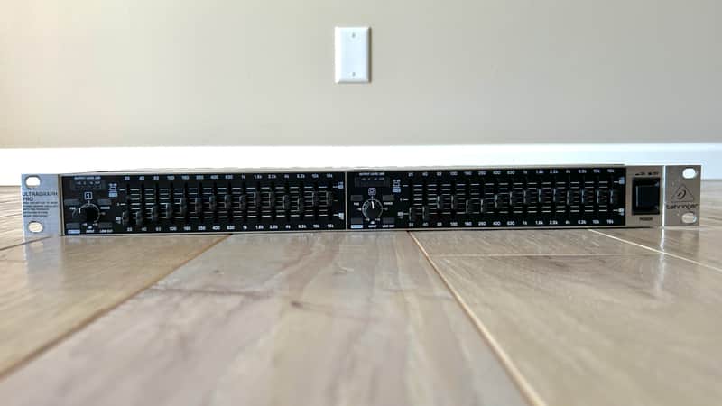 Behringer Ultragraph Pro FBQ1502 15-Band EQ image 1