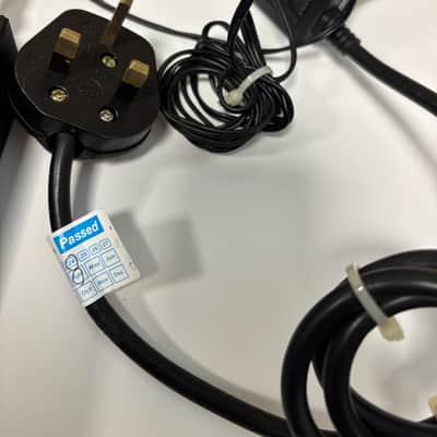 Shure SLX4 with SLX1 beltpack and Sennheiser ME104 cardioid tie clip mic 2005 - black steel with plastic beltpack image 4