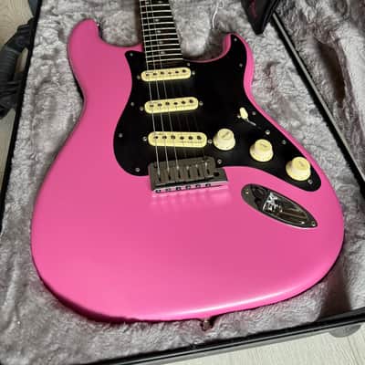 Fender American Ultra Stratocaster Bubble gum limited edition last in EU image 17