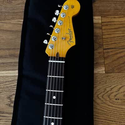 Fender Am Pro Clsc Strat RW FDKR 2025 image 5