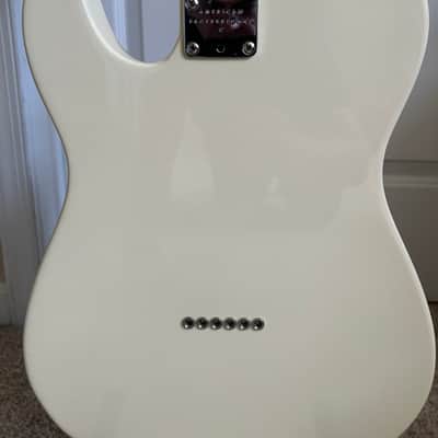 Fender American Professional II telecaster 2021 - Antique White image 9