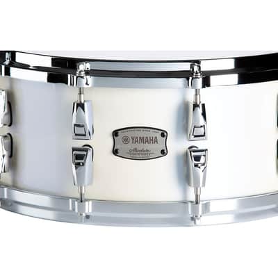 Yamaha Absolute Hybrid Maple Snare Drum Regular 14 x 6 in. Polar White image 6