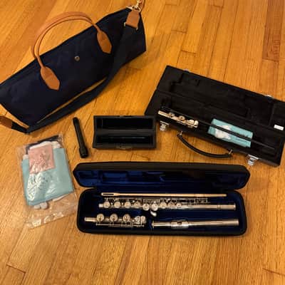 Yamaha YFL-222 Standard Flute w/ extra b foot joint image 6