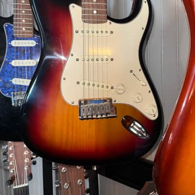 Fender 60th Anniversary American Stratocaster DIAMOND EDITION w/ Rosewood Fretboard 2006 - 3-Color Sunburst **INVESTMENT GRADE** image 3
