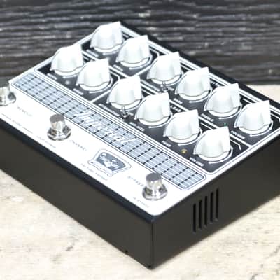 Tone King Imperial Preamp Two Channel High-Voltage Tri-Tube Preamp Effect Pedal image 5