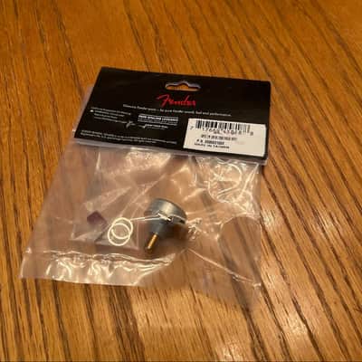 Fender 099-0831-000 Pure Vintage 250K Audio Taper Solid Shaft Volume / Tone Potentiometer 2010s - Standard image 2