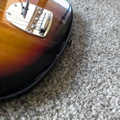 Squier Vintage Modified Jazzmaster with Rosewood Fretboard 2012 - 2017 - 3-Color Sunburst image 3