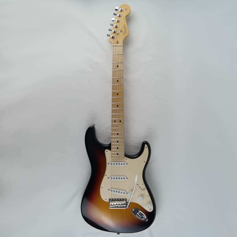 Fender Highway One Stratocaster - USA 2005 - 3 Color Sunburst - Gigbag included