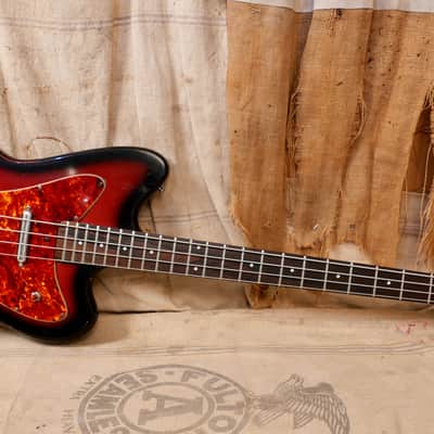 Silvertone 1443 Hornet Bass 1966 - Redburst image 1