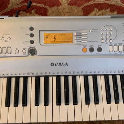 Yamaha YPT-300 Electric Portable Keyboard / Digital Piano - 61-Key Semi-Weighted image 3