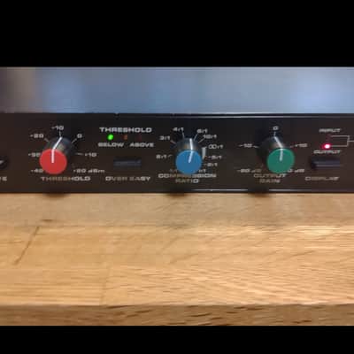 dbx 160X Compressor / Limiter | Reverb