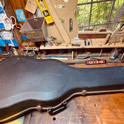 SKB Acoustic Guitar Hard Case image 3
