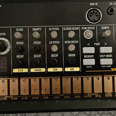 Korg Volca Bundle: Beat, Nubass, Keys, Modular, Sample2, ×2 Mix + Fonik Rack. Sinc and Audio cables, power supplies included. image 2