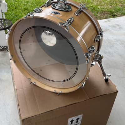 Travel Bass Drum 12" x 20" Travel Bass Drum Maple Finish image 4
