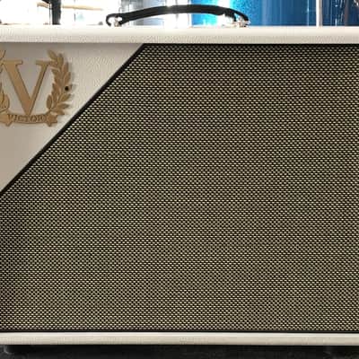 Victory Amps V112WW-65 Wide Body 1x12 Speaker Cabinet  White image 1