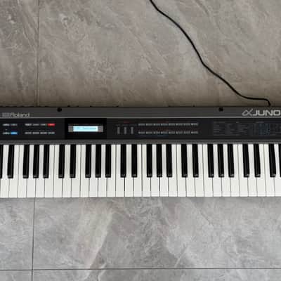 Roland Alpha Juno-2 Polyphonic Synthesizer New Display + M-64C Memory Card +Pedal image 2