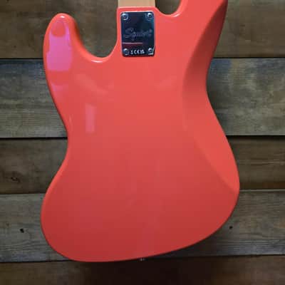 Squier Classic Vibe 60's Jazz Bass - Tahitian Coral image 17