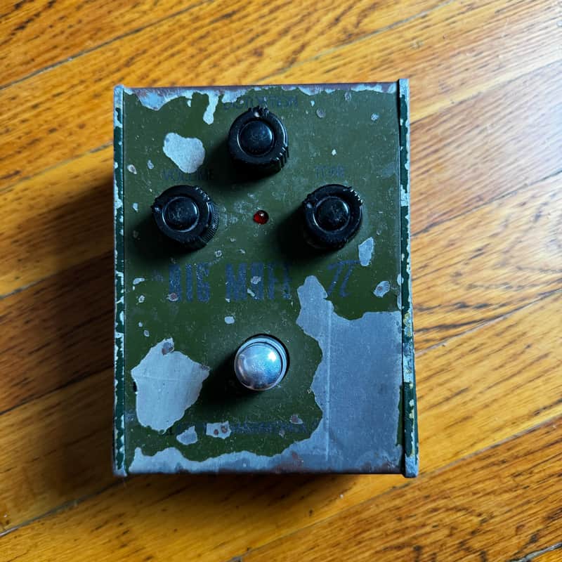 Electro-Harmonix Tall Font Big Muff Pi V7 (Green Russian) | Reverb