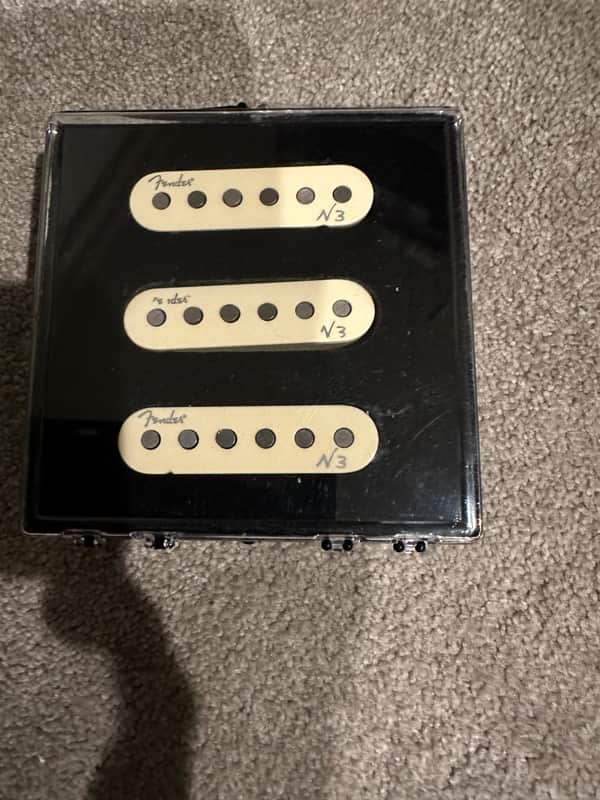 Fender 099-3115-000 N3 Noiseless Stratocaster Pickup Set | Reverb