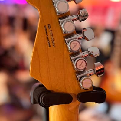 Fender American Ultra Stratocaster HSS 2021 - Arctic Pearl image 5