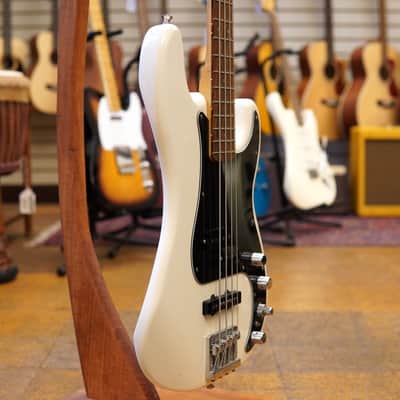 Fender Deluxe Active Precision Bass Special 2017 Olympic White w/Molded Hard Case image 2