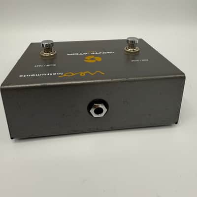 Neo Instruments  Ventilator Original - Leslie 122 Emulation with Foot switch and Two Power Adaptors 2010 - Grey Metal, good condition! image 4