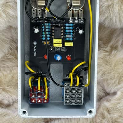 Toketone+ Schnobel Tone “Dumbbell” pedal clone 2025 - White image 4