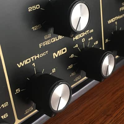 LEGENDARY MOOG MKPE 3 BAND PARAMETRIC EQUALIZER (1978) / PRO SERVICED / MICHAEL BRAUER FAVORITE / VOLTAGE SELECTOR / MICHAEL BRAUER & PRINCE image 10